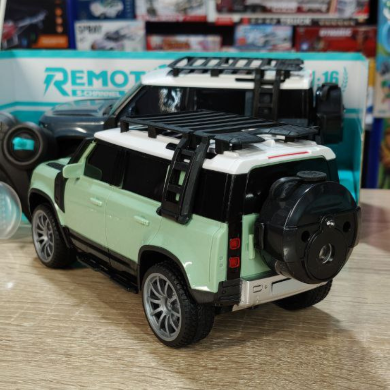 Voiture télécommandée Defender